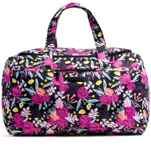 NWOT Ju-Ju-Be JuJuBe Black and Bloom BnB Super Star Duffle